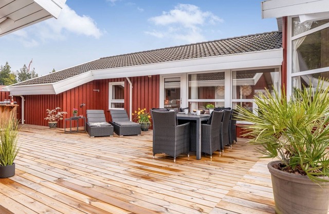 "Gunborg" - 2.5km from the sea by Interhome