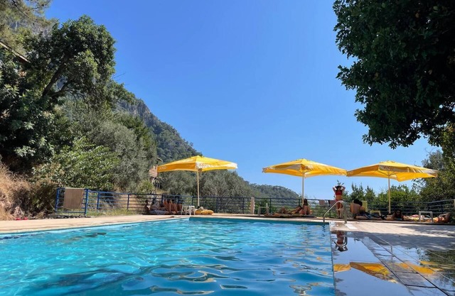 Helios Gunes Camping
