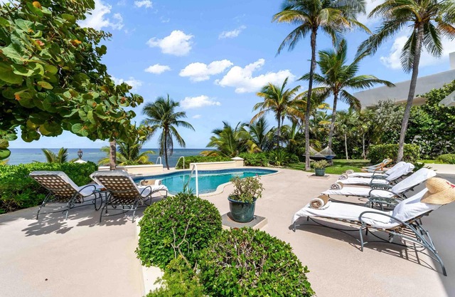 Gypsy: Elegante Luxusvilla am Rum Point Shores mit wunderschönem Pool und atemberaubender Aussicht