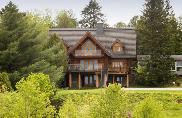 Hébergement "La Maison en Bois Rond"