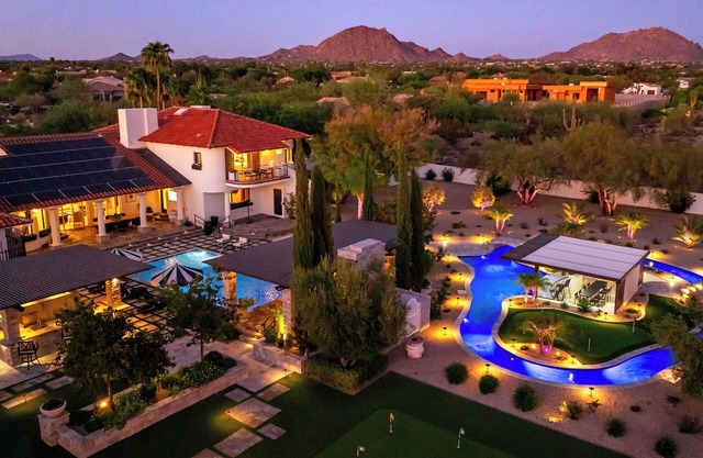 HÓZHÓ Ranch | Lazy River | Golf Sim | Bowling