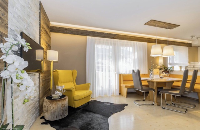 Ferienwohnung "Apartment Wieser 2" mit Bergblick, beheiztem Pool und WLAN