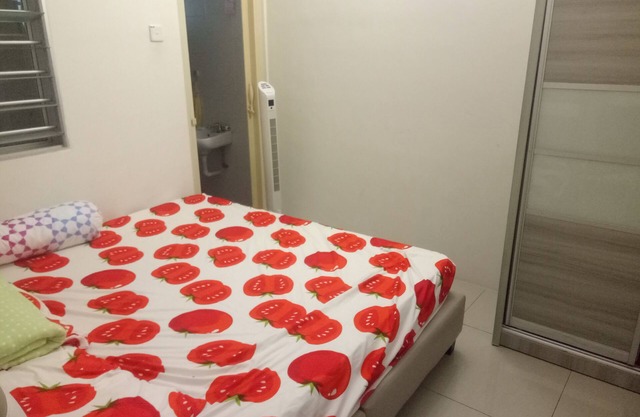 H o m e w i t h u s. F a m i l y f e l i n g s.