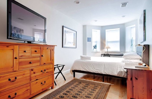 H St. Suite 2-BR / DC Streetcar / Union Station