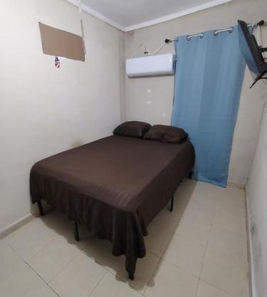 Habitación 1 Cama Matrimonial, Baño Compartido