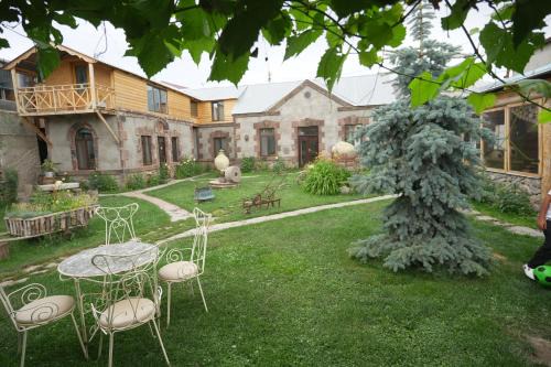 Hacarat Goust House