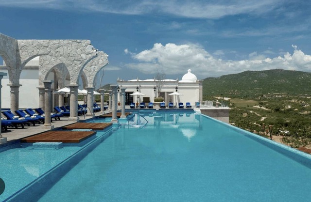 Hacienda Encantada Lux Retreat