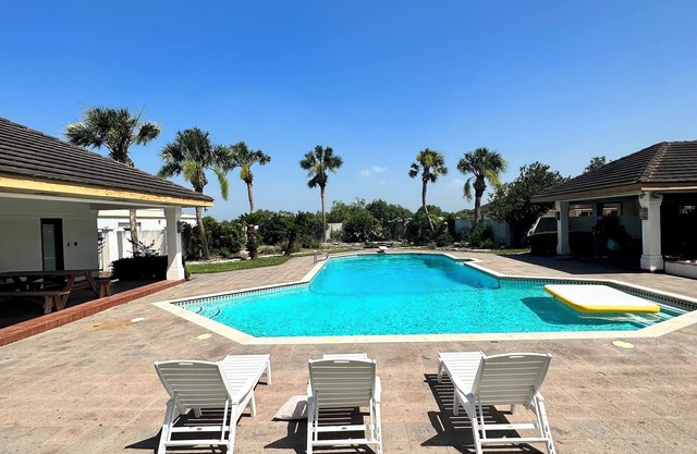 Hacienda Hideaway in the Heart of Town