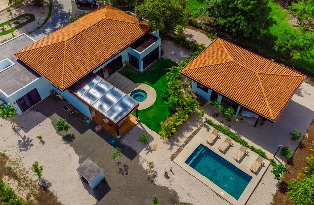 Hacienda Pinilla 10 Guests 5 Beds