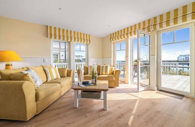 Strandnahes Ferienhaus "Hafenglück" mit Sauna, eigenem Badesteg und Südterrasse