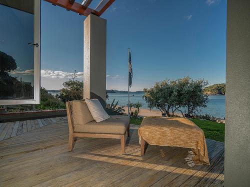 Hahei Oceanfront - Hahei Holiday Home