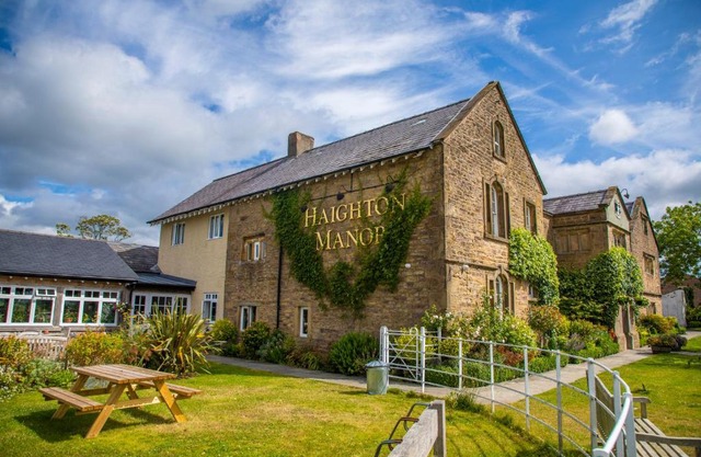 Haighton Manor - Brunning and Price