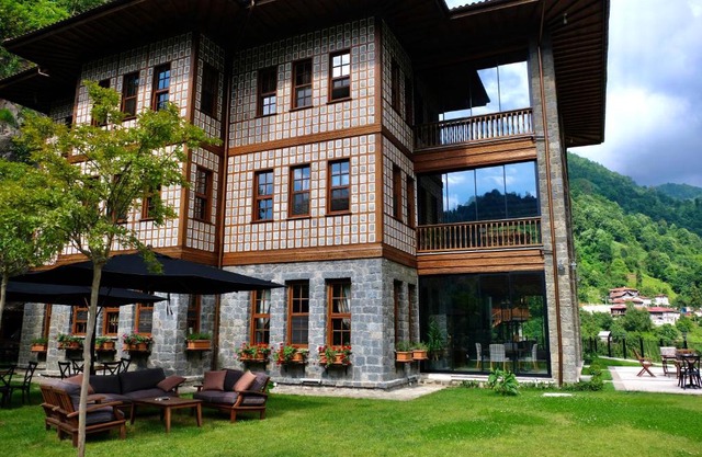 Hakoni House