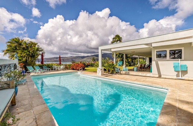 40% Off May & June! Hale Ola: Luxe Home w/ Heated Pool, AC & Ocean Views