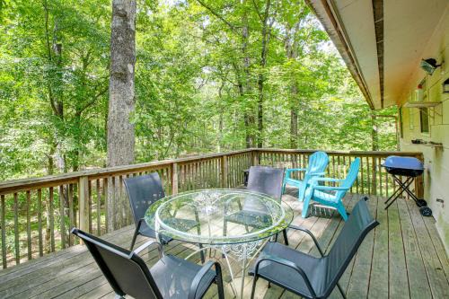 half Mi to DeSoto Lake Hot Springs Village Home