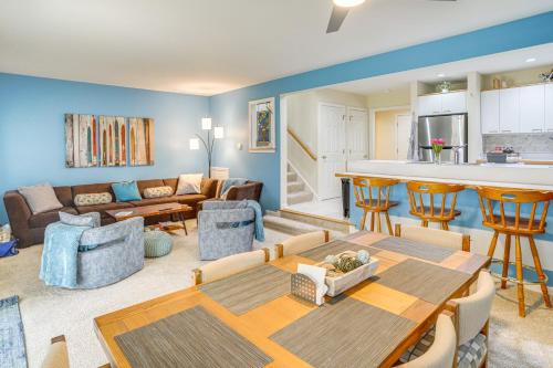 half Mi to Jiminy Peak Condo with Pool and Hot Tub