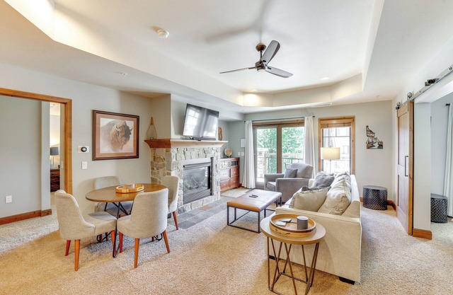 Half-Mi to Payette Lake: Dtwn McCall Condo!