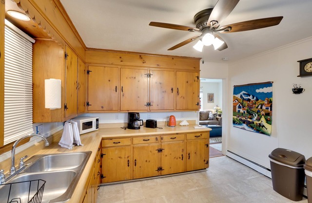 Half Mile to Harpers Ferry: Duplex w/Fire Pit