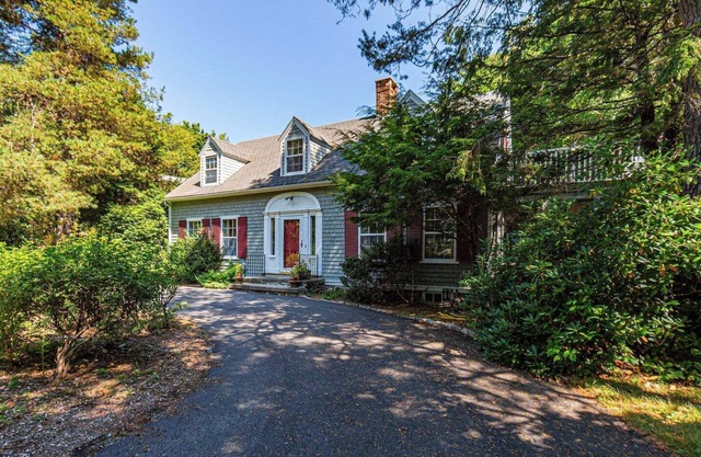 Half Moon at Lookout Point - 5 BR - 4 BA House Central to all of Acadia