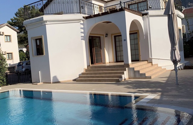 Half Moon Villa 4 Schlafzimmer mit privatem Pool