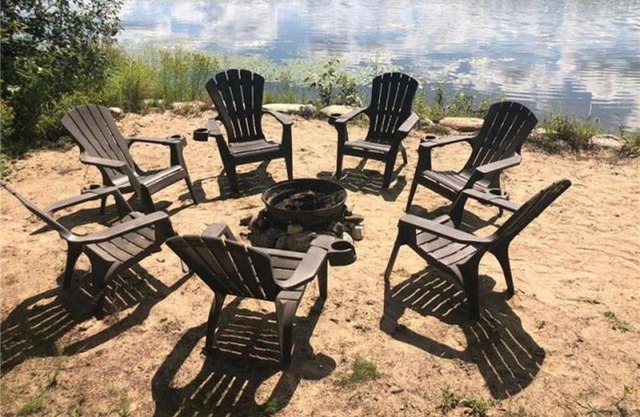 Halfmoon Paradise Cottage - Lakefront Luxury Cottage