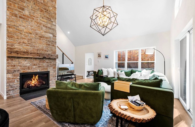 Halvø Home-Modern, Accessible, and Wooded Ellison Bay Retreat with Fireplace, BBQ and More!