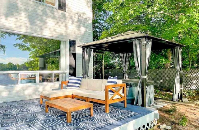 Hambly House - Luxury Waterfront Cottage w/ Sand Beach & Hot Tub!