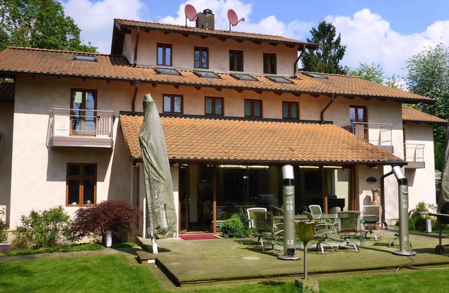 Hamburg Rissen 500 sqm luxury designed villa, sleeps 12, fully i-Pad controlled