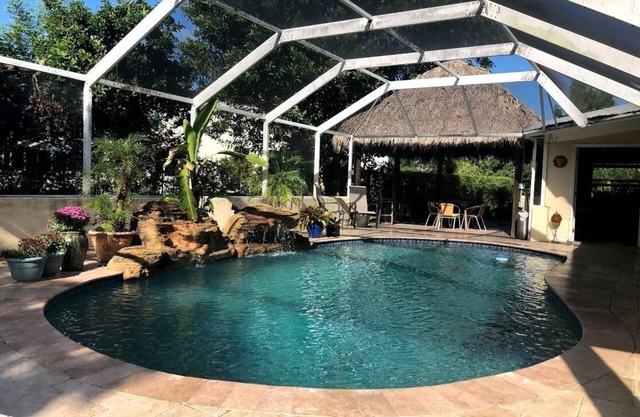 Hamilton House, Miami - Tropische Oase / Pool / Tiki / 20 Schlafplätze