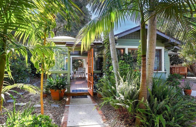 NEU! Miramar Beach Cottage mit eigenem Garten, Terrasse und Wintergarten - zu Fuß zum Strand!