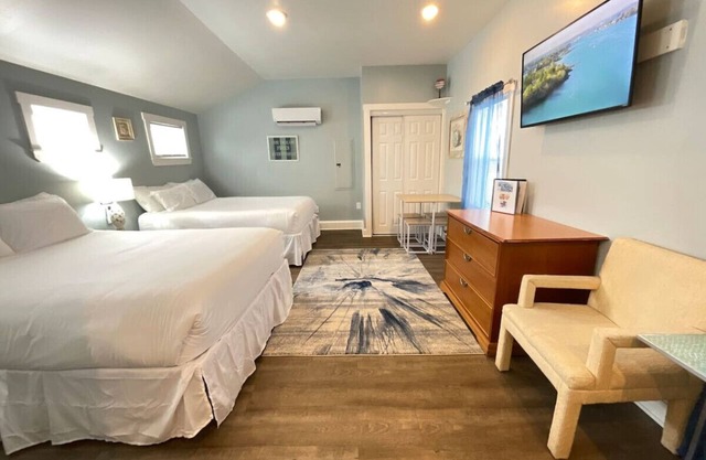 * * Hampton Beach | Oceanview | Pet Friendly * *