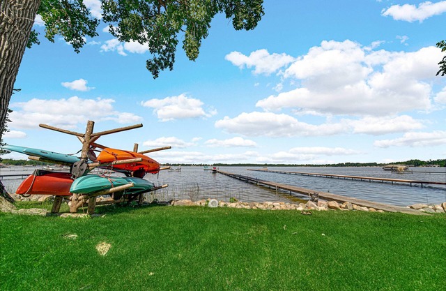 Wunderschönes Haus am Wasser mit atemberaubender Aussicht, privates Dock, Paddelboard, Kajaks