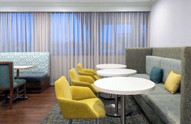 Hampton Inn Buffalo-Airport / Galleria Mall