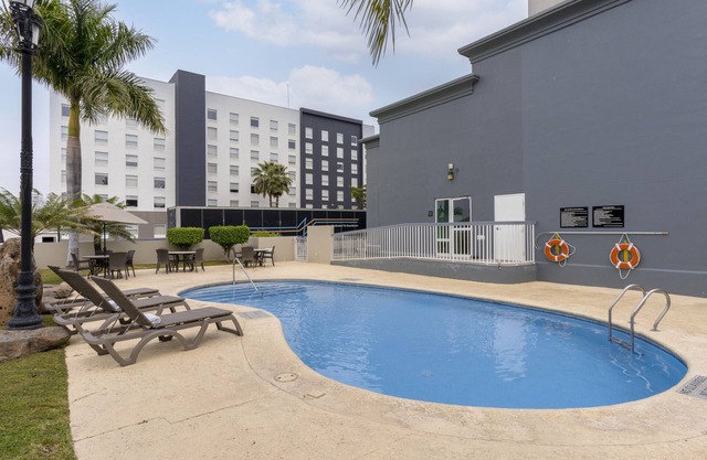 Hampton Inn by Hilton Guadalajara-Aeropuerto