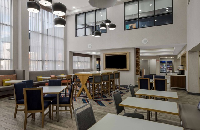 Hampton Inn Linden