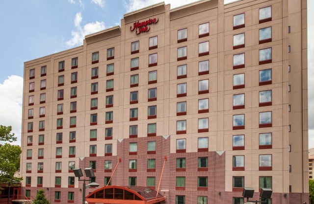 Hampton Inn New York - LaGuardia Airport