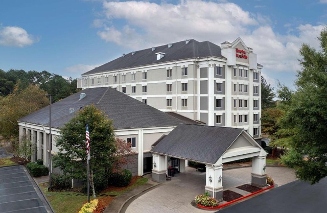 Hampton Inn & Suites Alpharetta-Windward