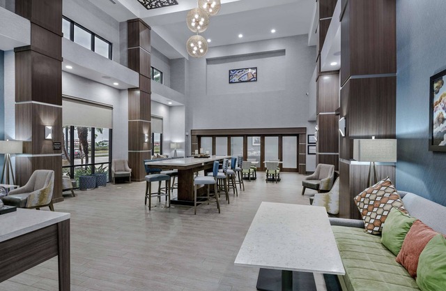 Hampton Inn & Suites by Hilton Portland Corpus Christi