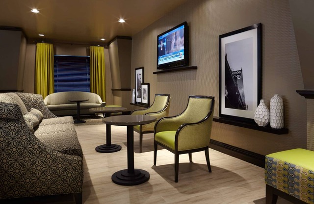 Hampton Inn & Suites by Hilton Montreal-Dorval