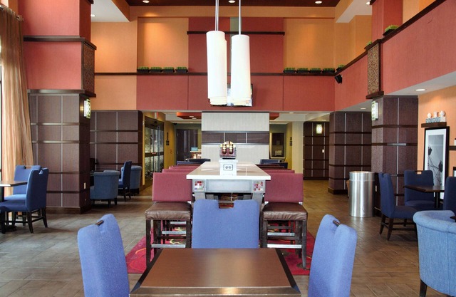 Hampton Inn & Suites Cincinnati/Uptown-University Area