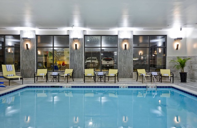 Hampton Inn & Suites Detroit/Warren