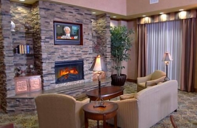 Hampton Inn & Suites Farmington