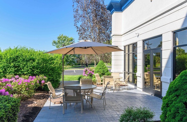 Hampton Inn & Suites Hartford-Manchester