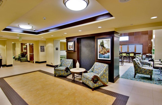 Hampton Inn & Suites Moreno Valley