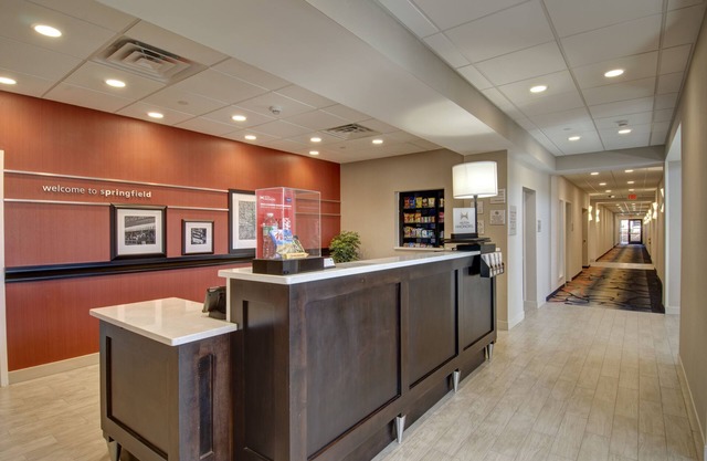 Hampton Inn & Suites Springfield/Downtown