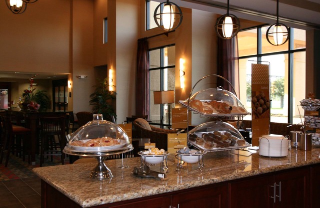 Hampton Inn & Suites West Point