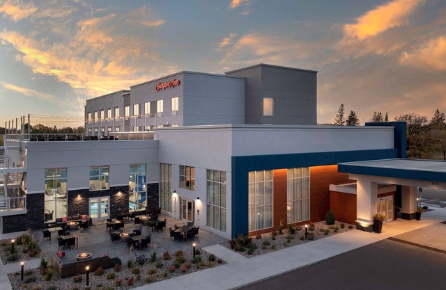 Hampton Inn Warroad, MN