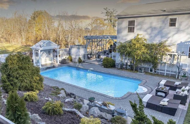 Hamptons on the Hudson in South Saugerties