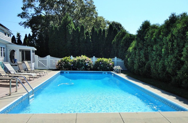 HAMPTONS RETREAT * POOL & HOT TUB * WOCHENENDEN VERFÜGBAR