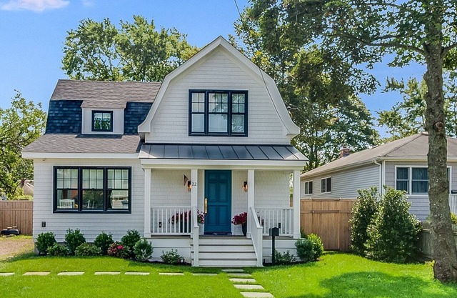 Hamptons Style Cottage